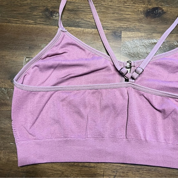 ✅ Danskin pink bralette with racer back adjustable straps - Picture 5 of 10